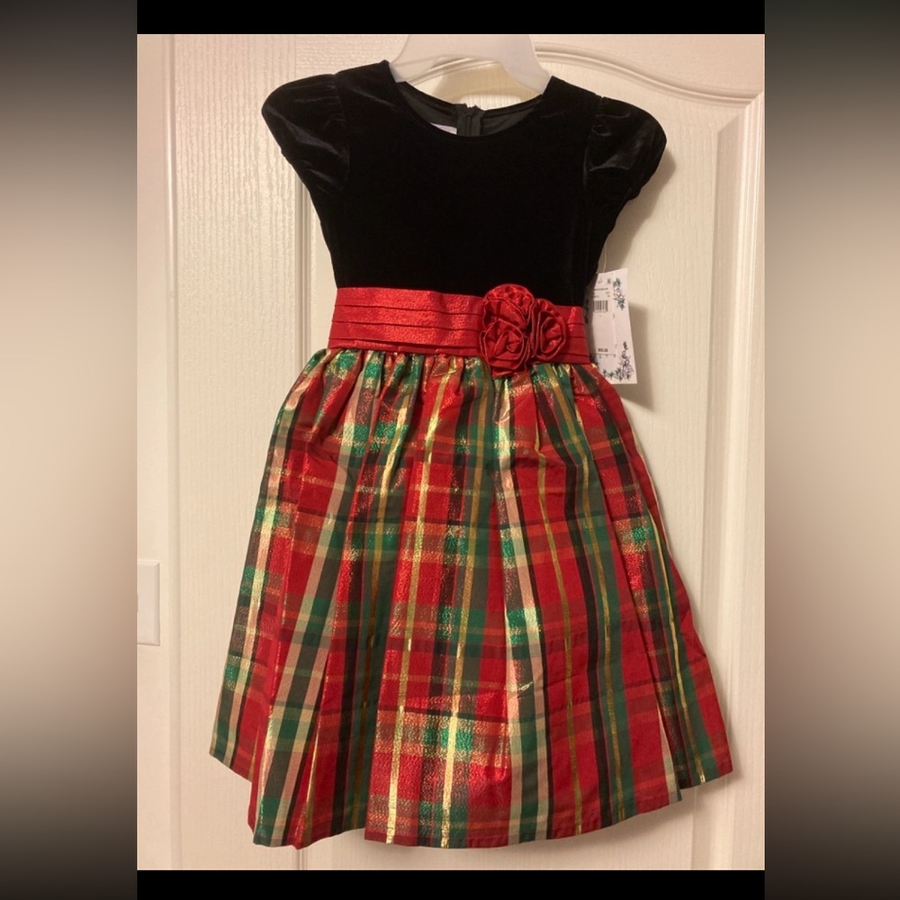 Iris & Ivy Elegant Red and Black Ensemble